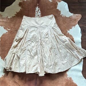 Vintage Grace Elements beige knee length skirt
size 12
100% cotton